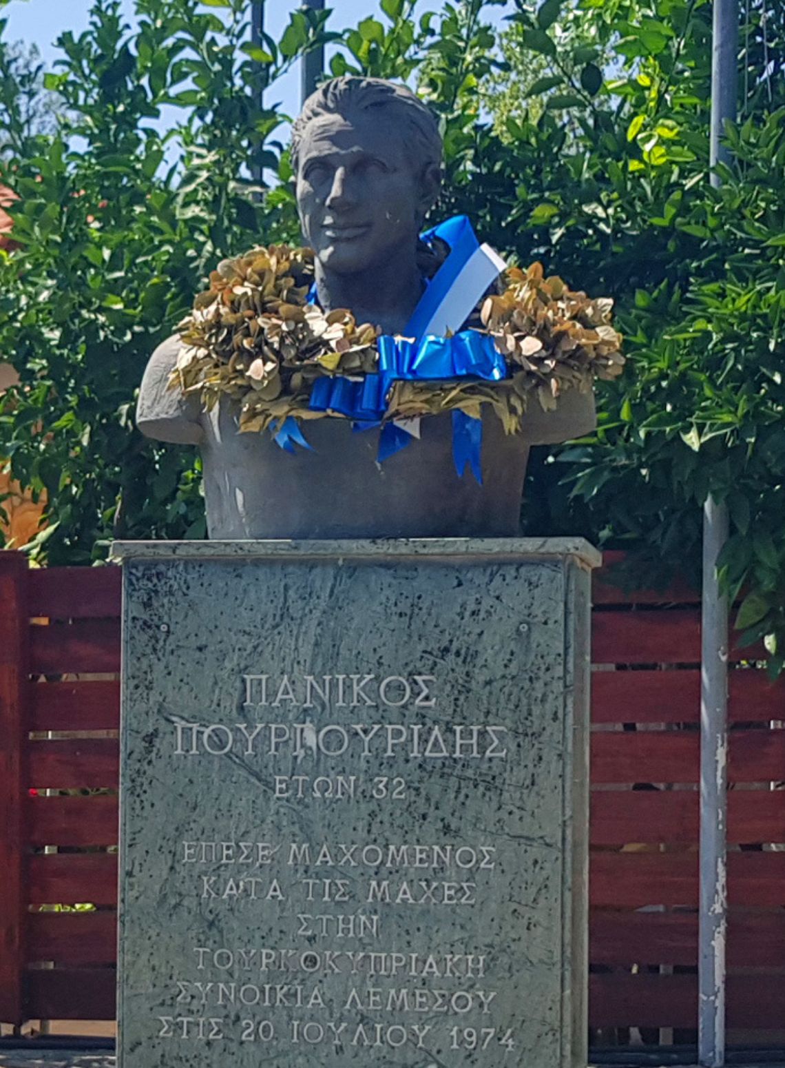 Heroes Monument in Moniatis